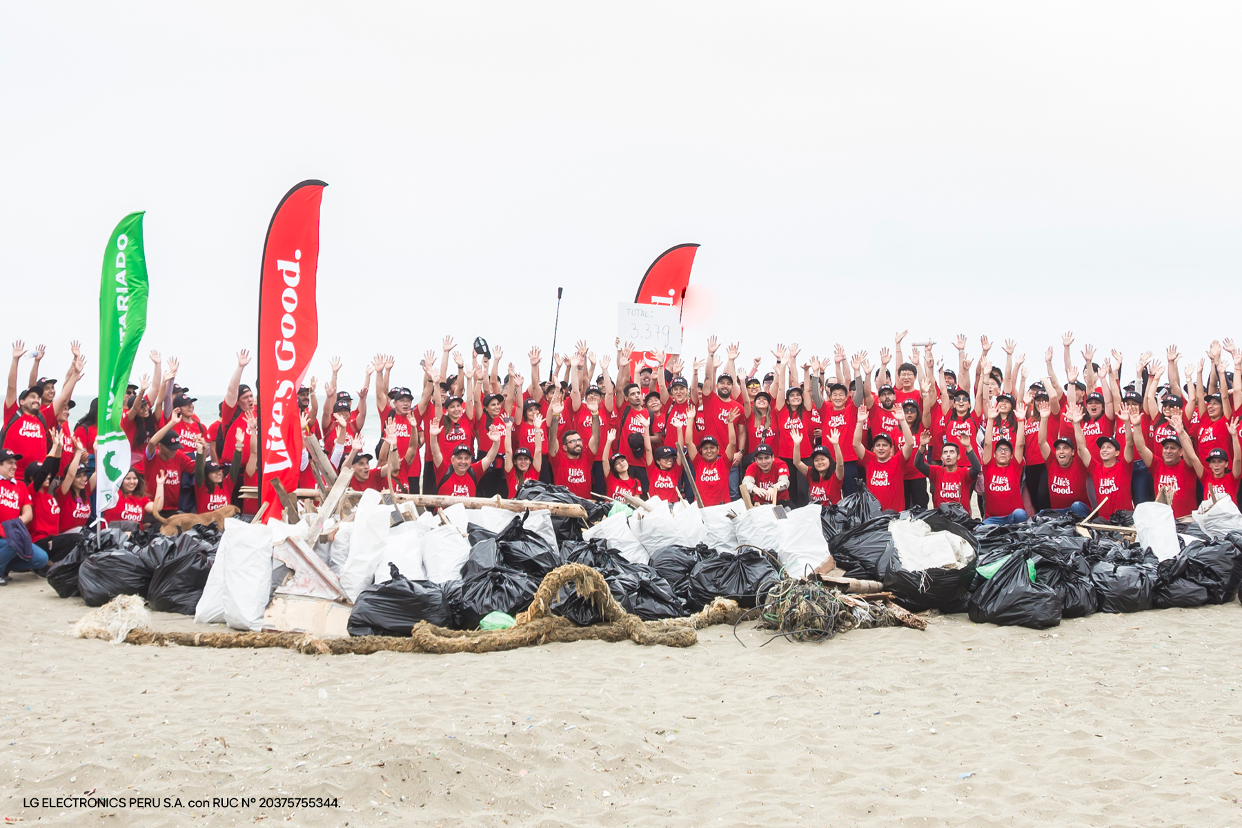 LG Perú recolectó más de 3.3 toneladas de desechos en una de las playas más contaminadas de Latinoamérica